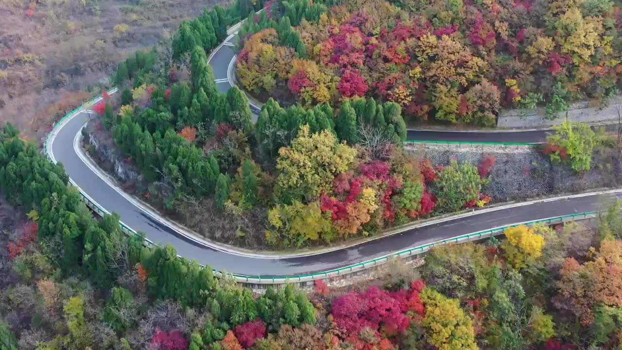 山东青州市仰天山九龙盘秋色视频素材