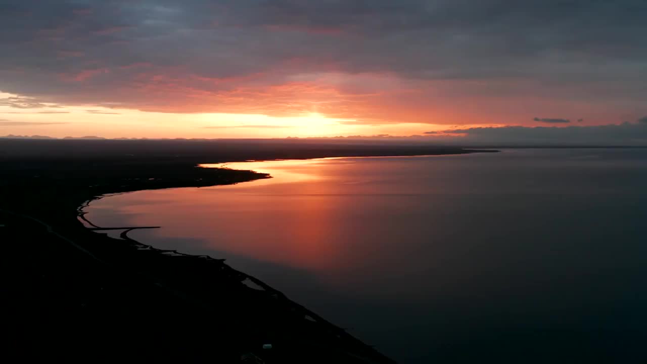 青海省海北藏族自治州青海湖景区日出航拍视频素材