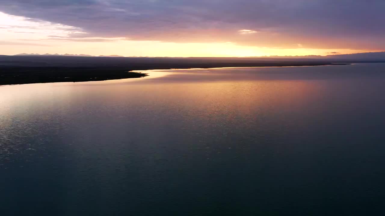 青海省海北藏族自治州青海湖景区日出航拍视频素材