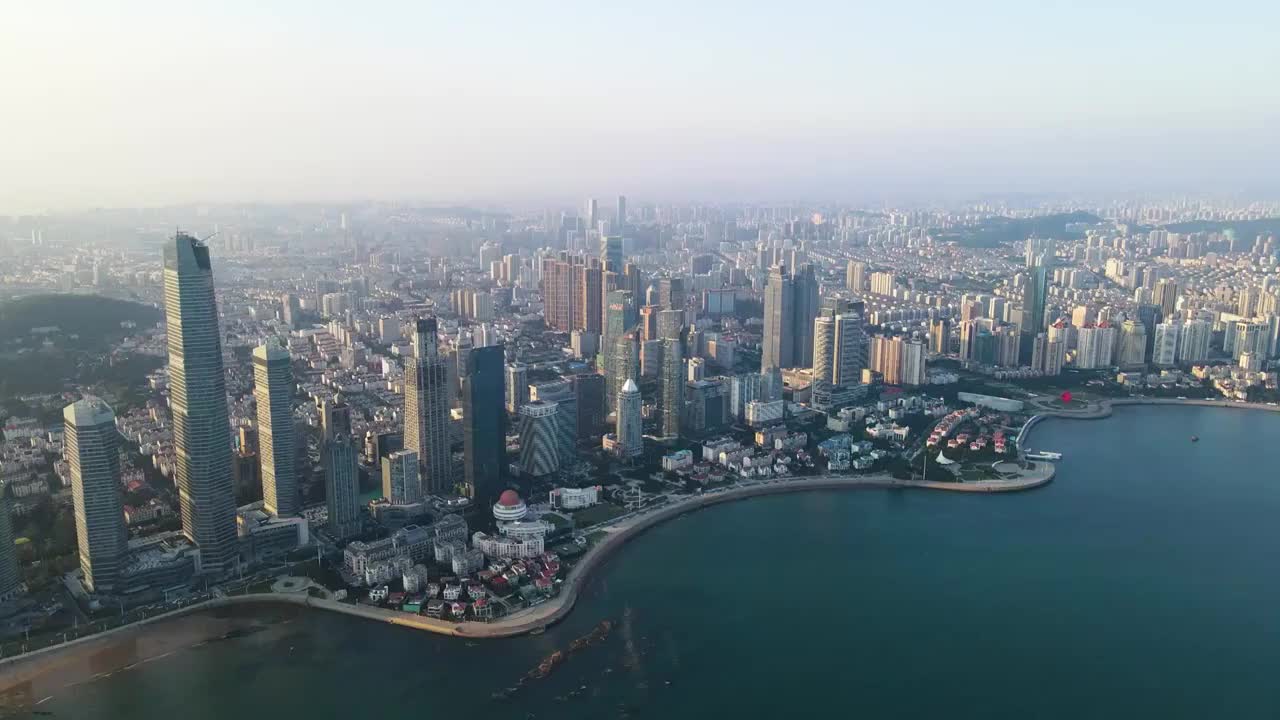 航拍山东青岛城市建筑景观天际线视频素材