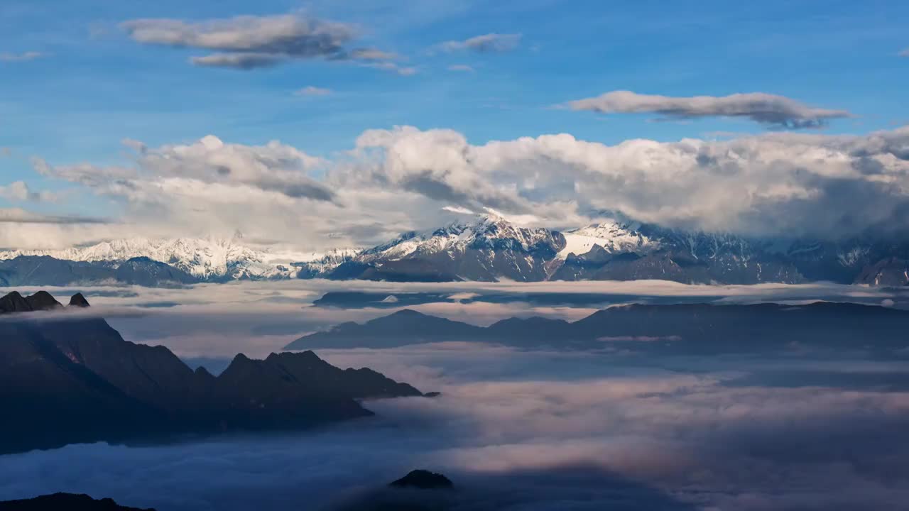 中国四川川西雪山晚霞延时视频素材