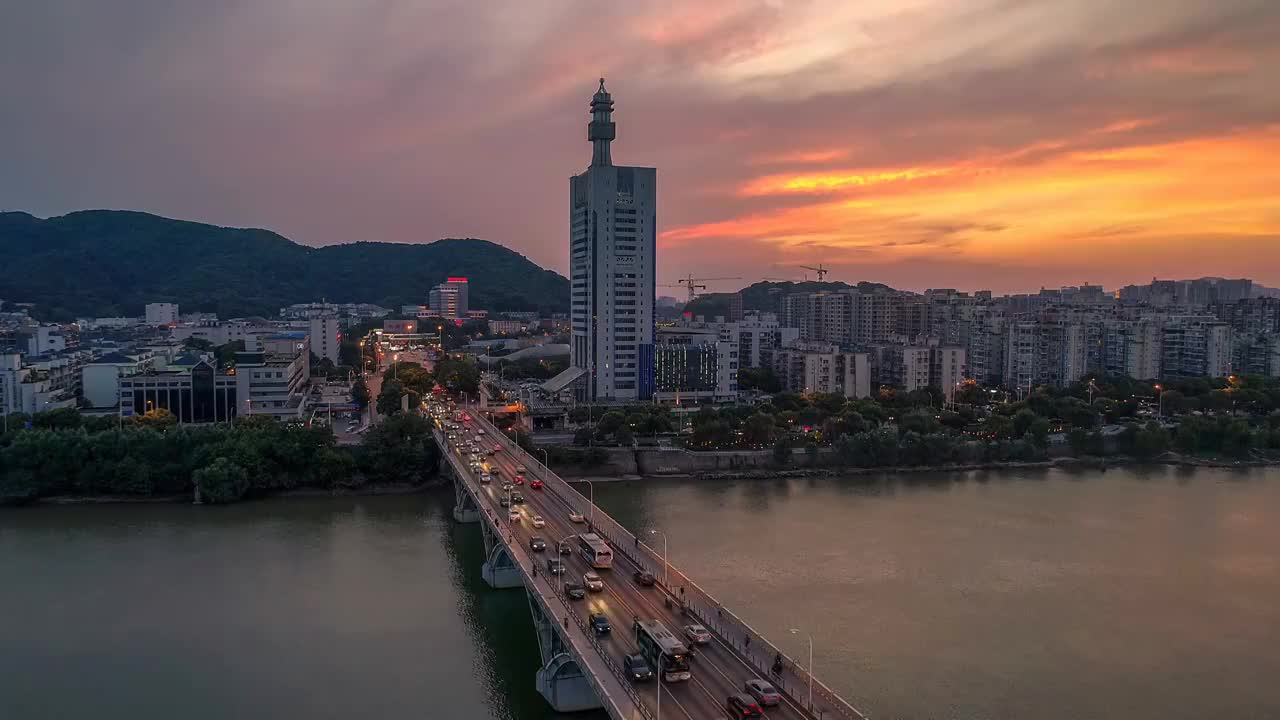 长沙市湘江一桥夕阳航拍2视频素材