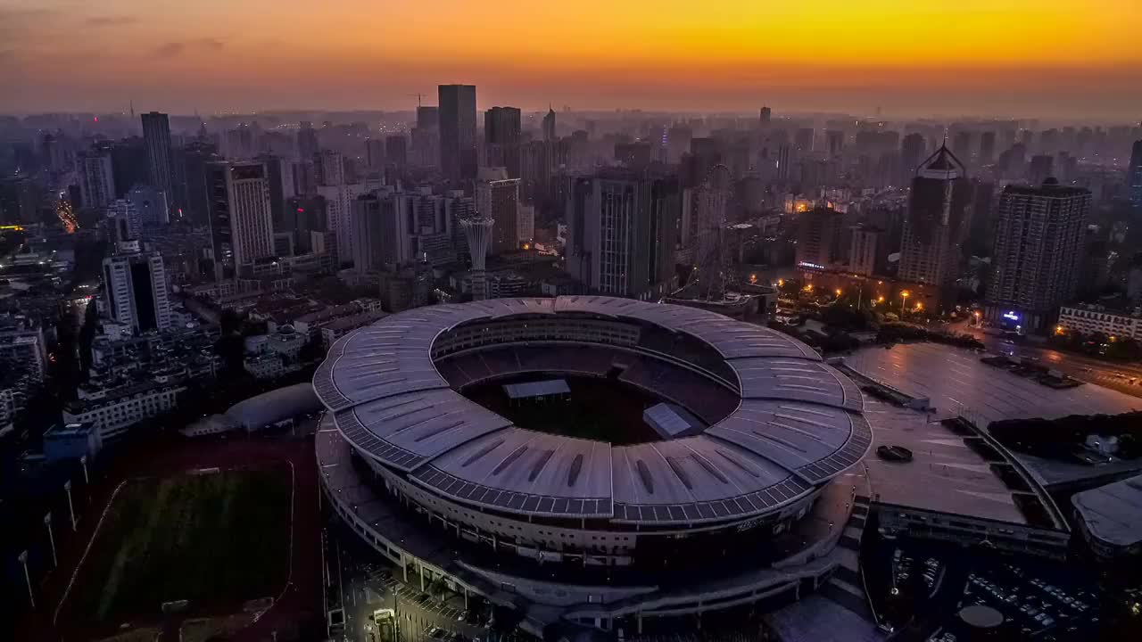 长沙市贺龙体育广场日出航拍1视频素材