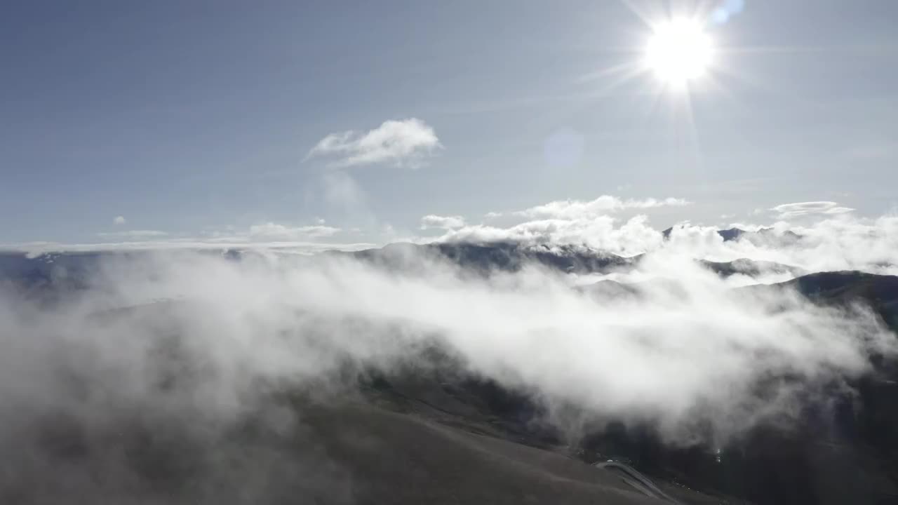 加乌拉山口珠峰路珠峰航拍视频素材