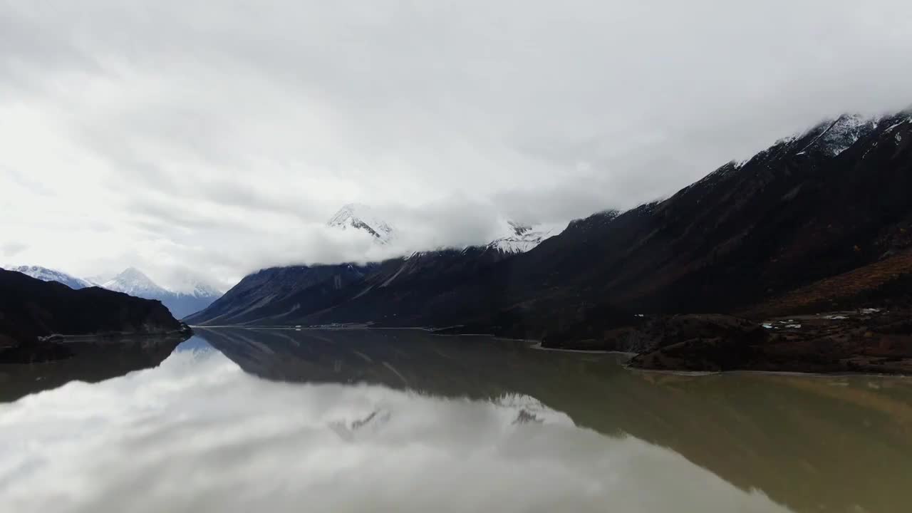 西藏然乌湖航拍全景视频素材