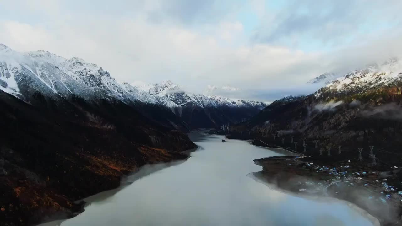 西藏然乌湖航拍全景视频素材