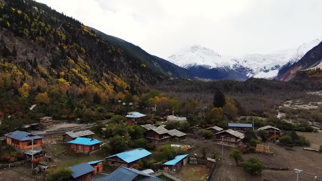 西藏然乌湖航拍全景视频素材