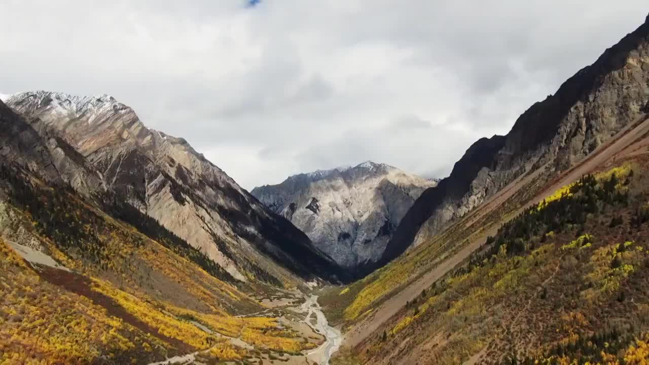 西藏然乌湖航拍全景视频素材