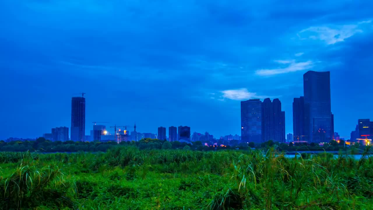 长沙市橘子洲头夜转日大范围移动延时摄影视频素材