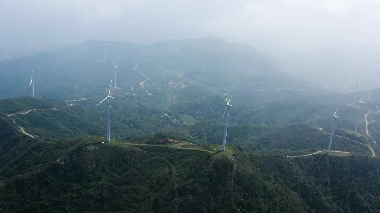 航拍云海风车视频素材