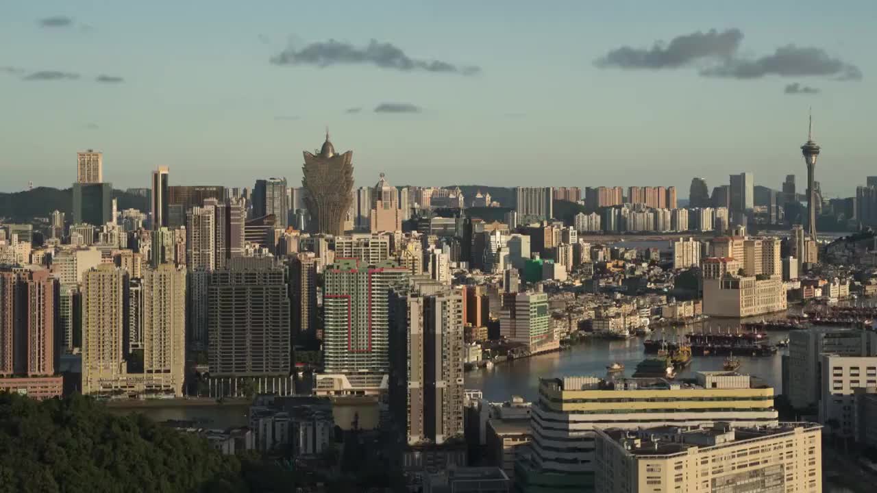 澳门半岛日照金城黄昏晚霞夜景4K延时视频素材