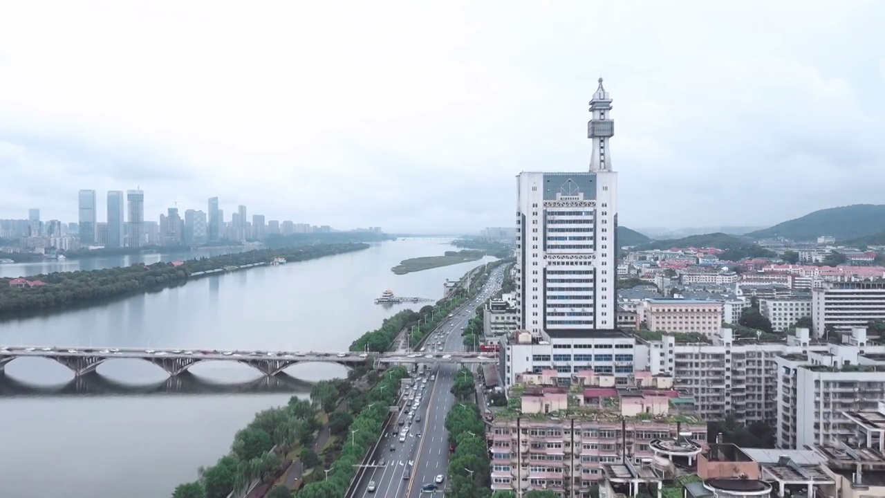 鸟瞰长沙城市风光湘江北路视频素材