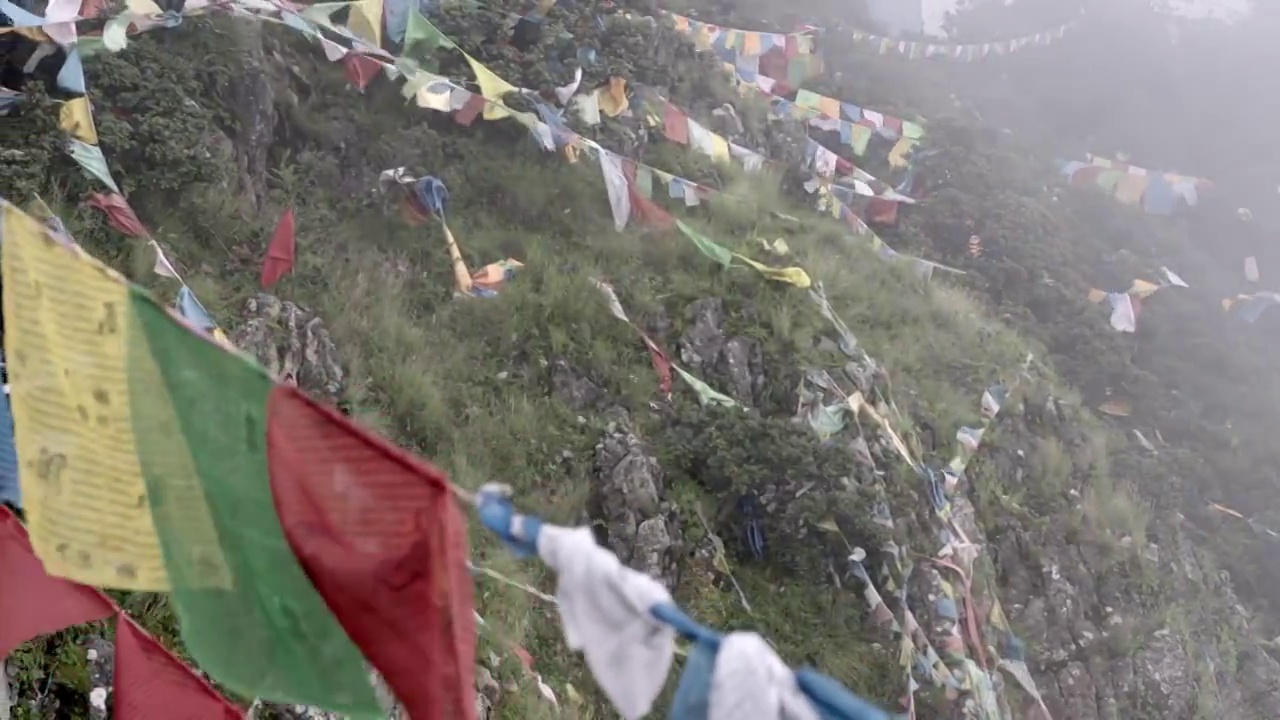 云南省大理州宾川县鸡足山经幡视频素材