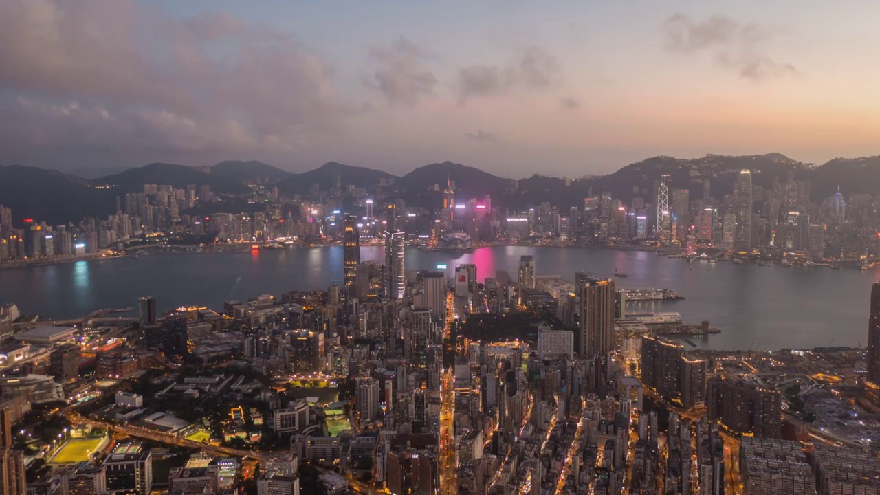 香港维多利亚港城市天际线日转夜延时摄影视频素材