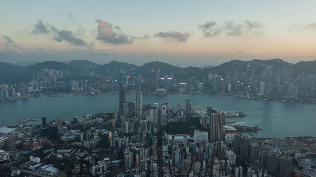 香港维多利亚港城市天际线日转夜延时摄影视频素材