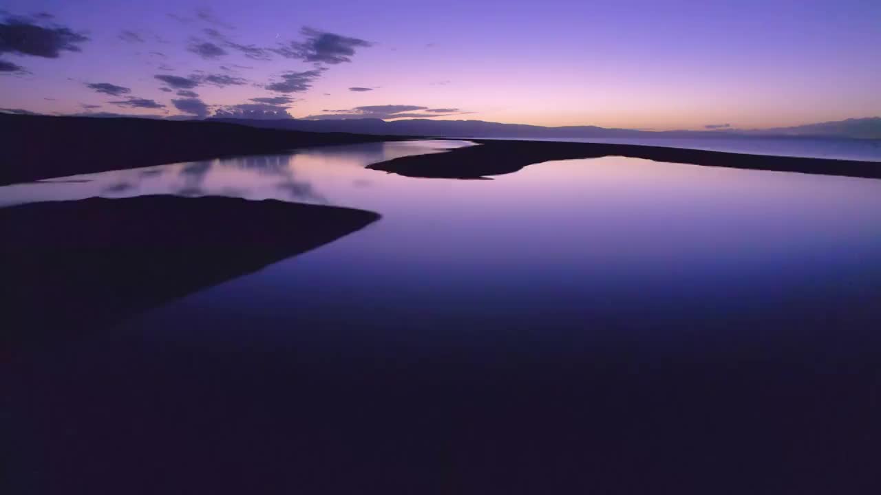 中国青海省青海湖夕阳晚霞航拍风光视频素材