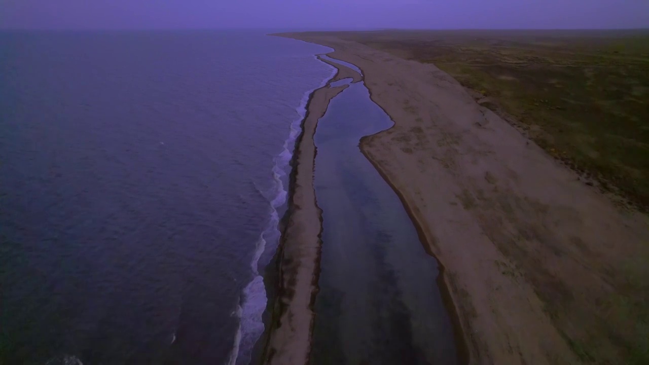 中国青海省青海湖黄昏湖景航拍风光视频素材