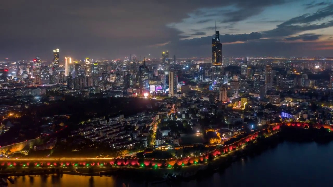 南京紫峰大厦与新街口繁华夜景视频素材