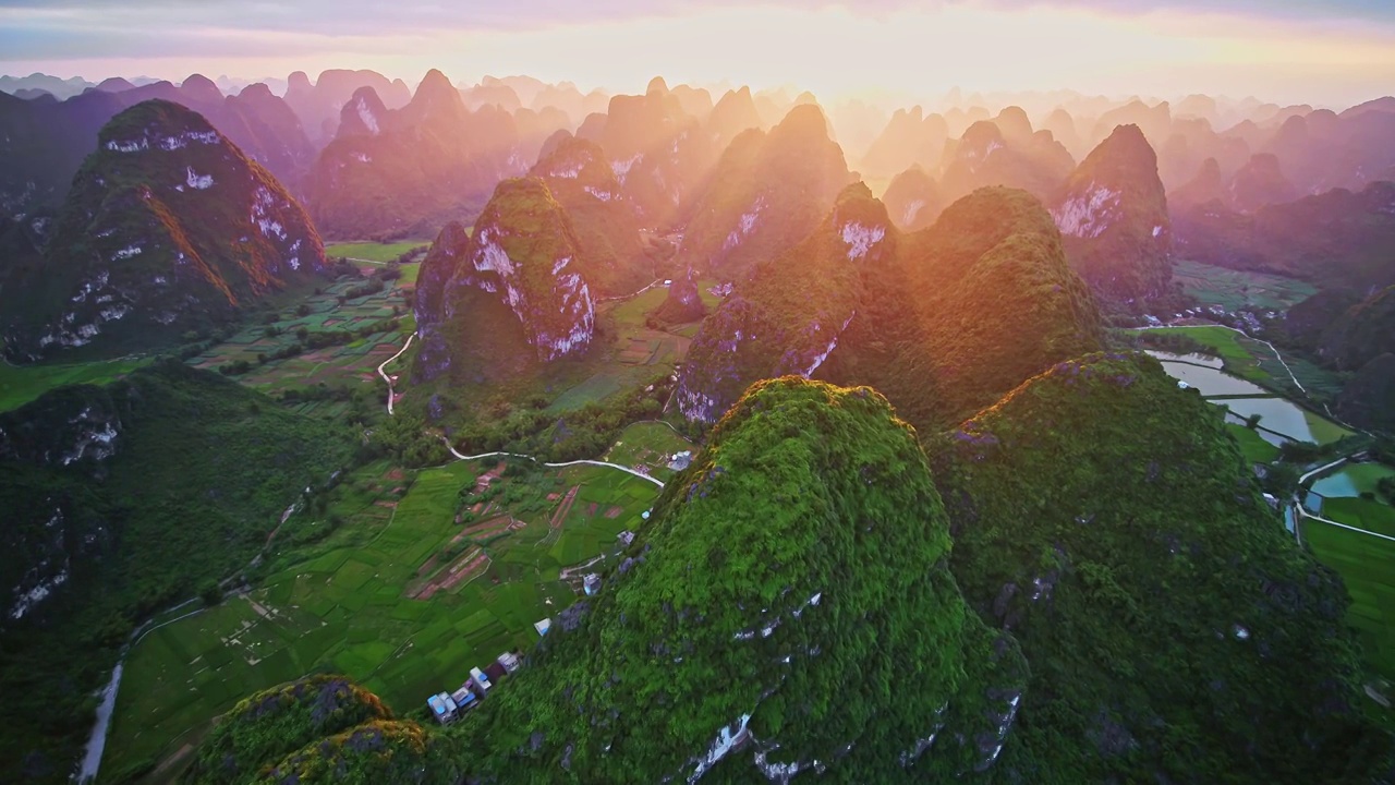 中国广西崇左喀斯特地貌夕阳视频素材