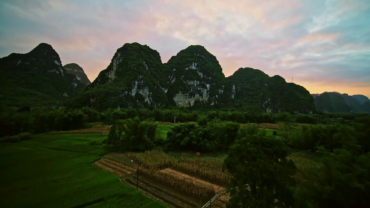 中国广西崇左喀斯特地貌夕阳视频素材