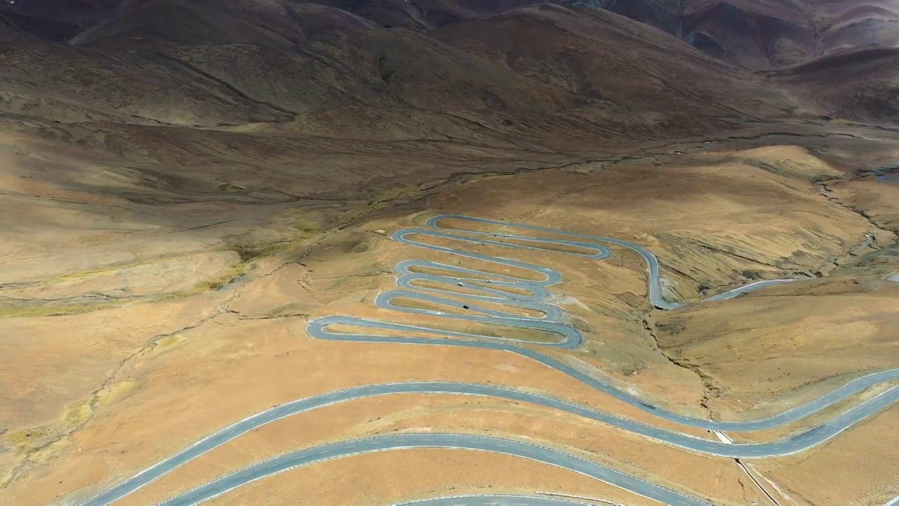 西藏珠峰加乌拉山口山路航拍视频素材