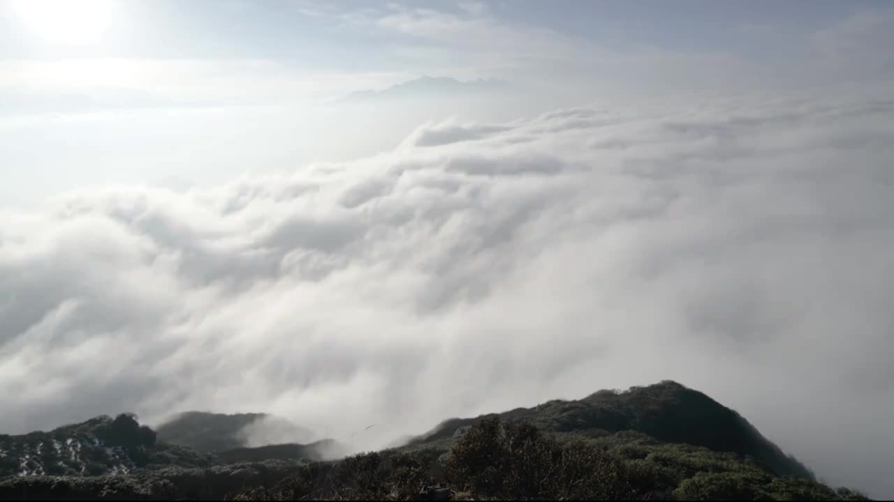 牛背山午后云海延时视频素材