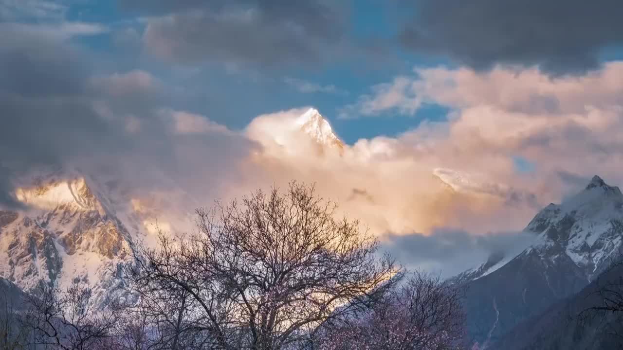 西藏林芝南迦巴瓦峰延时摄影视频素材