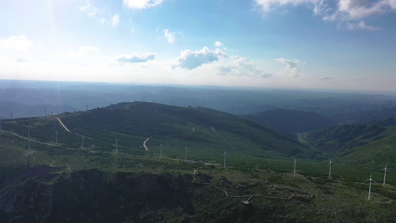 河北冰山梁-风力发电高山草原视频素材