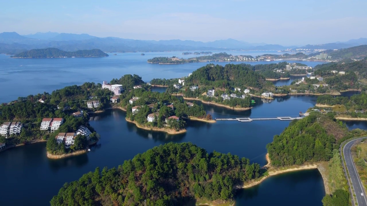 航拍千岛湖青山绿水背景图视频素材