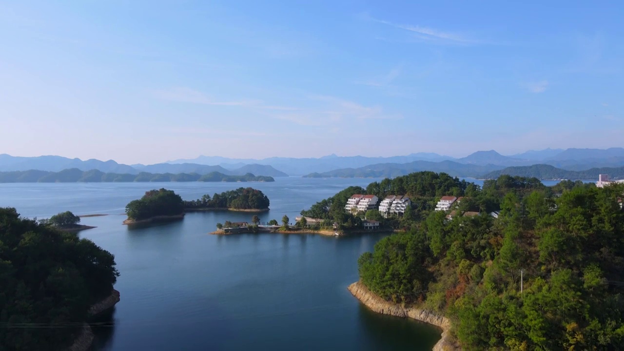 航拍千岛湖青山绿水背景图视频素材