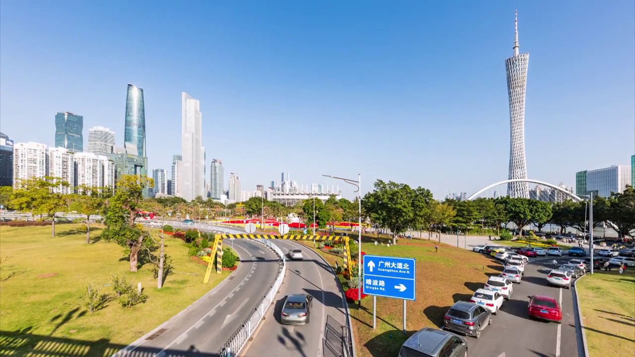 晴天广州CBD道路建筑城市风光延时视频素材