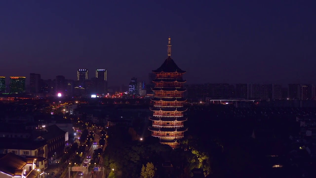 航拍苏州北寺塔夜景城市风光视频素材