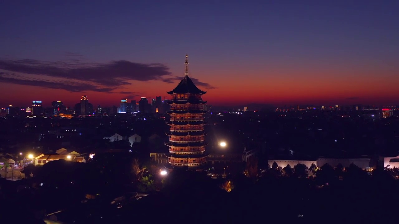 航拍苏州北寺塔夜景城市风光视频素材