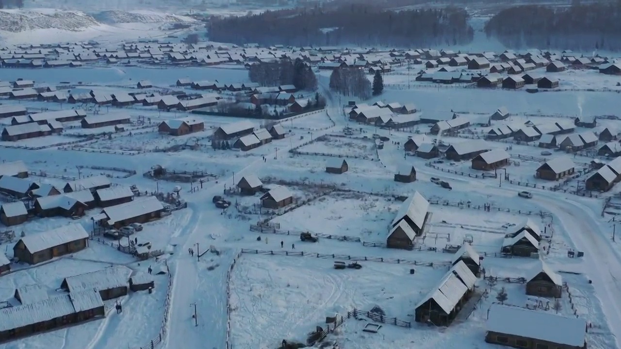 航拍禾木村雪景视频下载