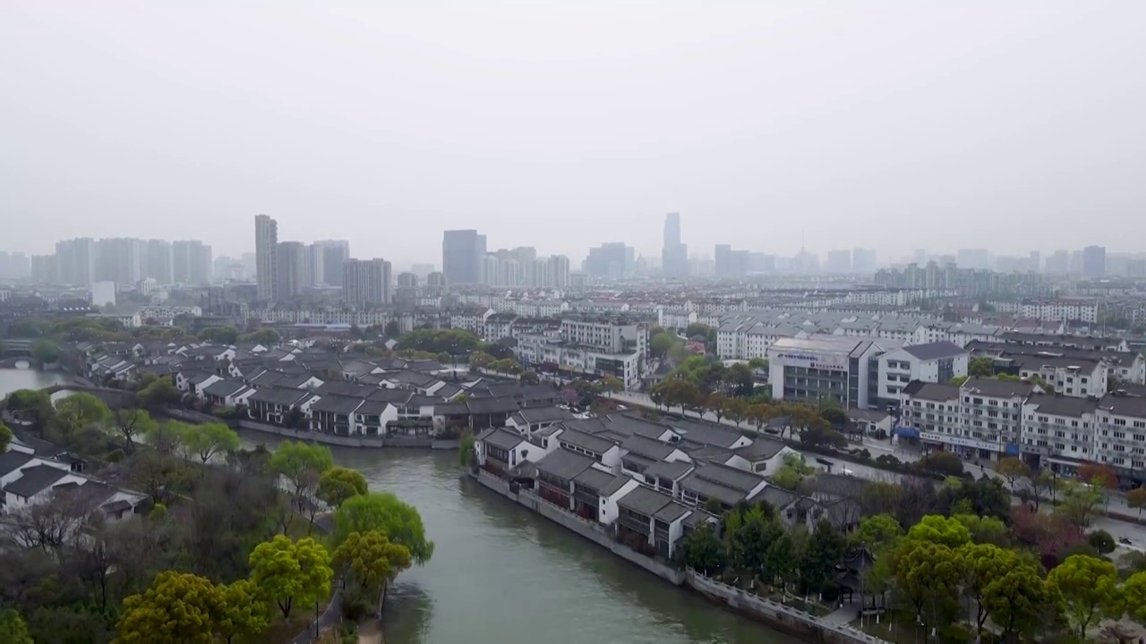 航拍苏州盘门运河两岸古民居视频素材