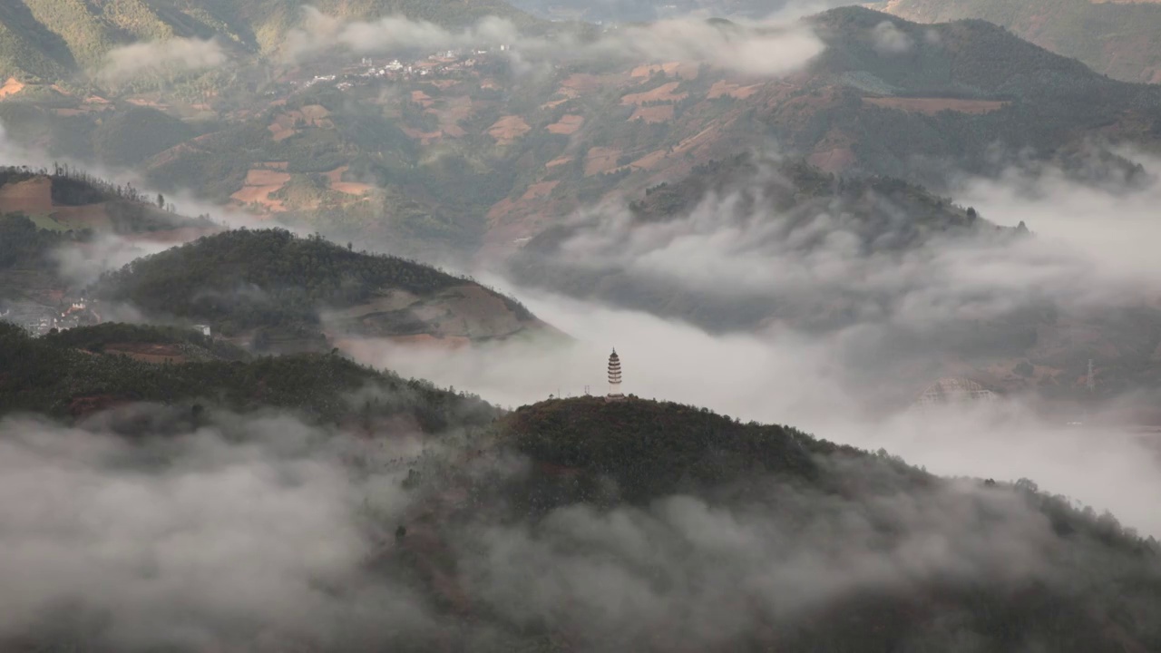 云海延时摄影素材  云南大理中国道教名山巍宝山封川山视频素材