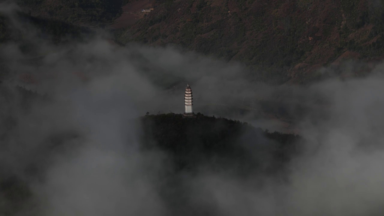 云海延时摄影素材  云南大理中国道教名山巍宝山封川山视频素材