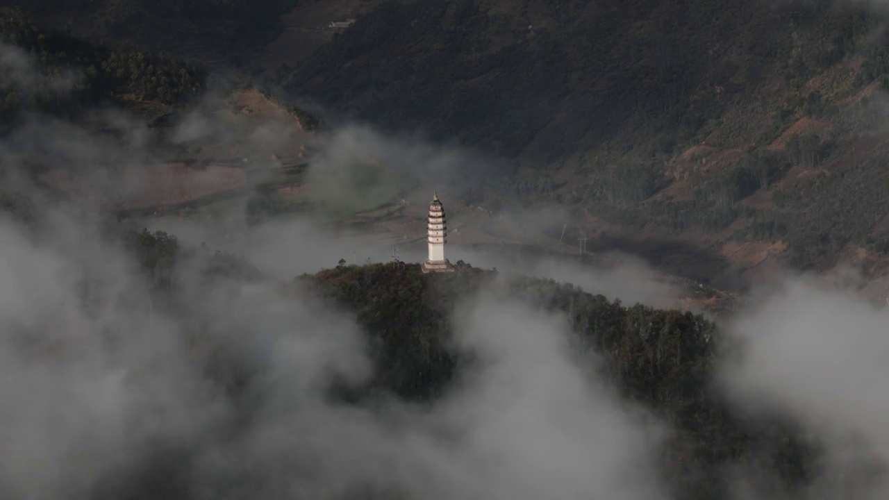 云海延时摄影素材  云南大理中国道教名山巍宝山封川山视频素材