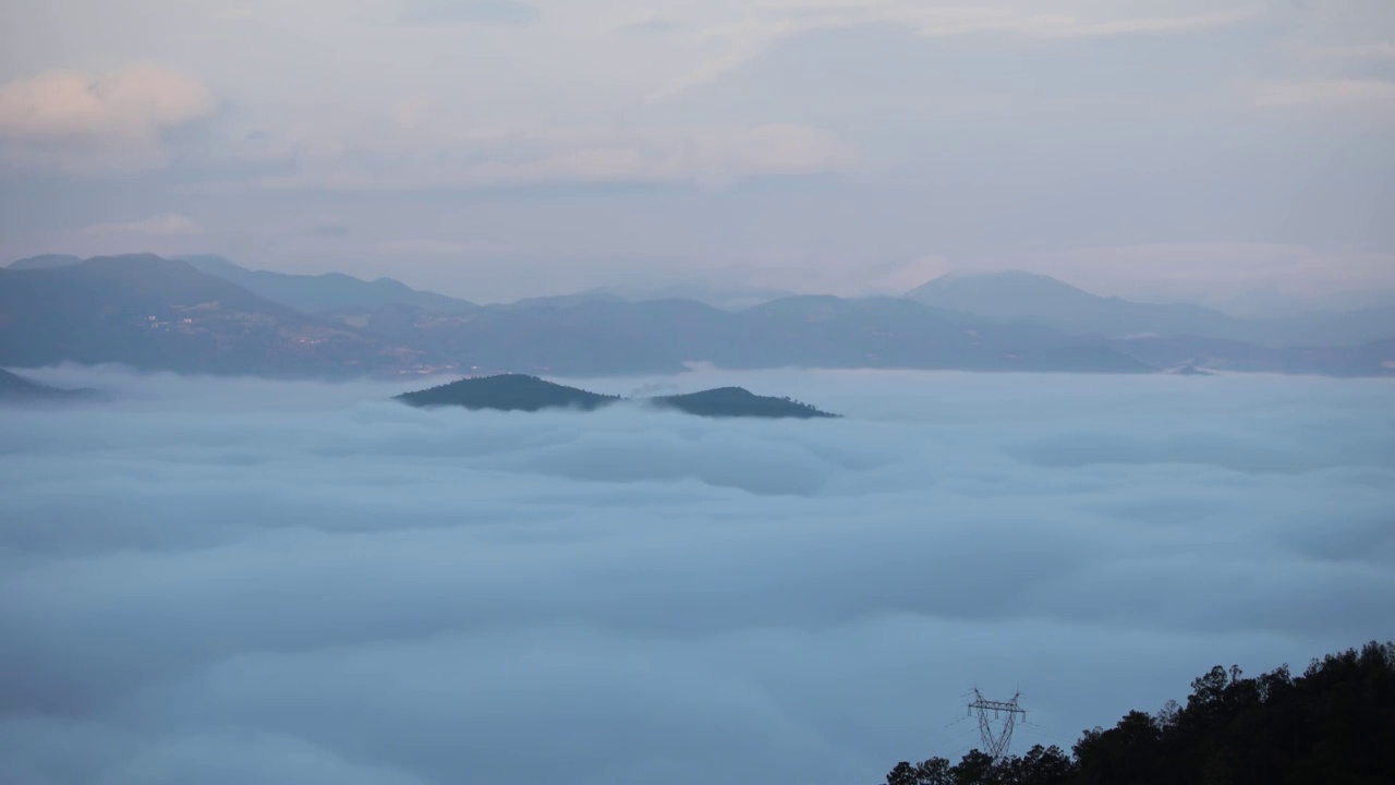 云海延时摄影素材  云南大理中国道教名山巍宝山封川山视频素材