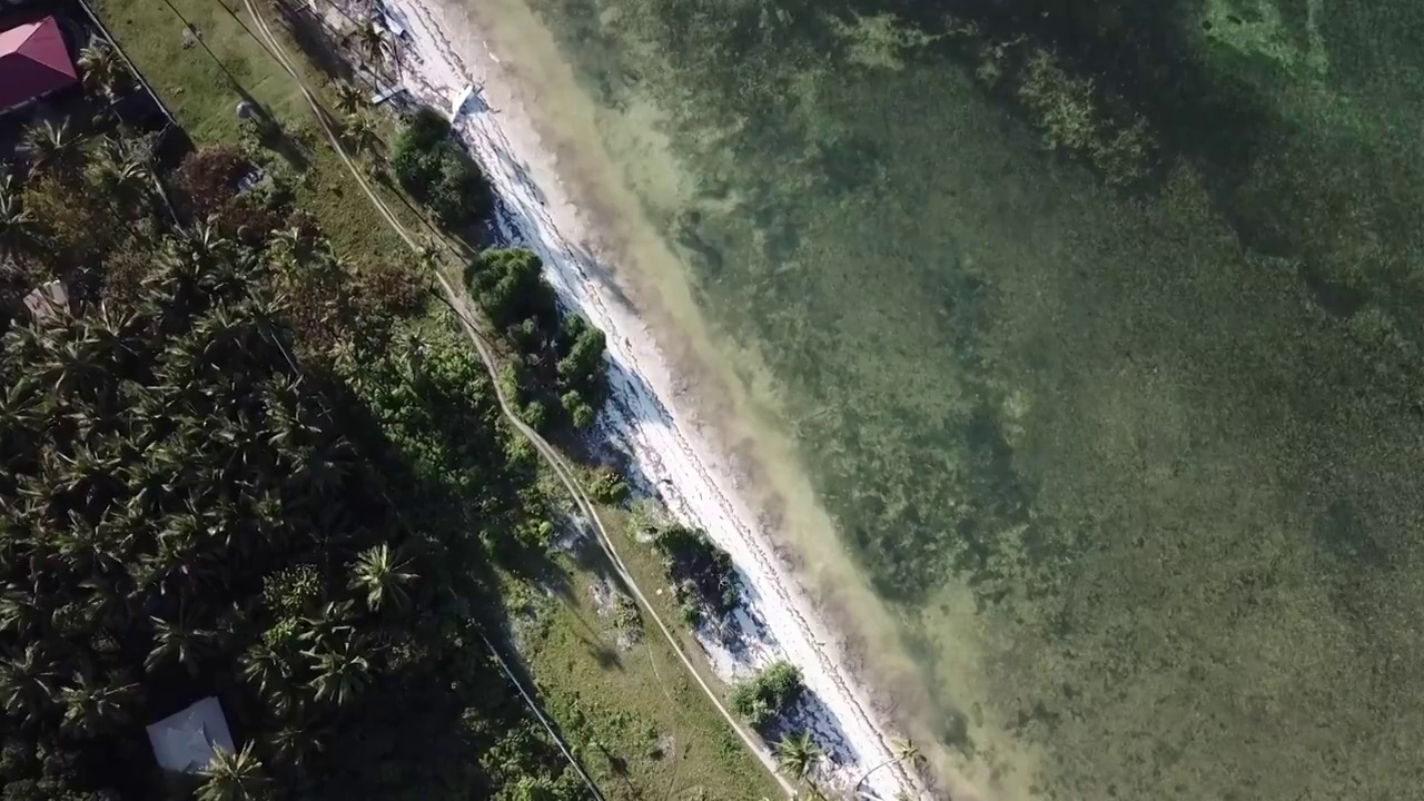 鸟瞰美丽的热带岛屿菲律宾海岸线视频素材