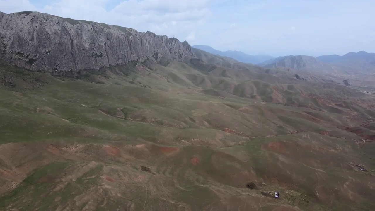 甘肃甘南夏河县甘加秘境白石崖航拍视频素材