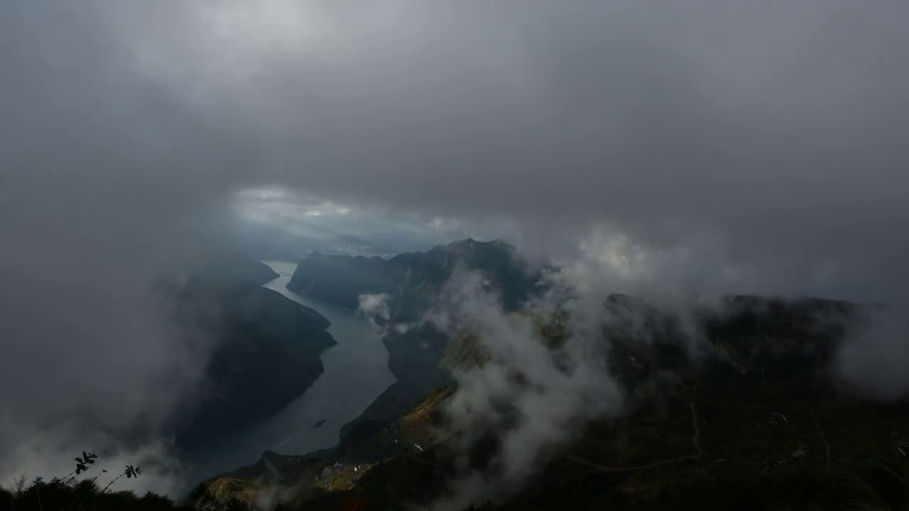 巫峡烟云视频下载