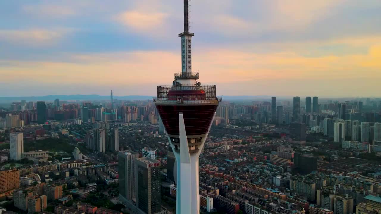 成都339天府熊猫塔春熙路太古里航拍地标视频素材