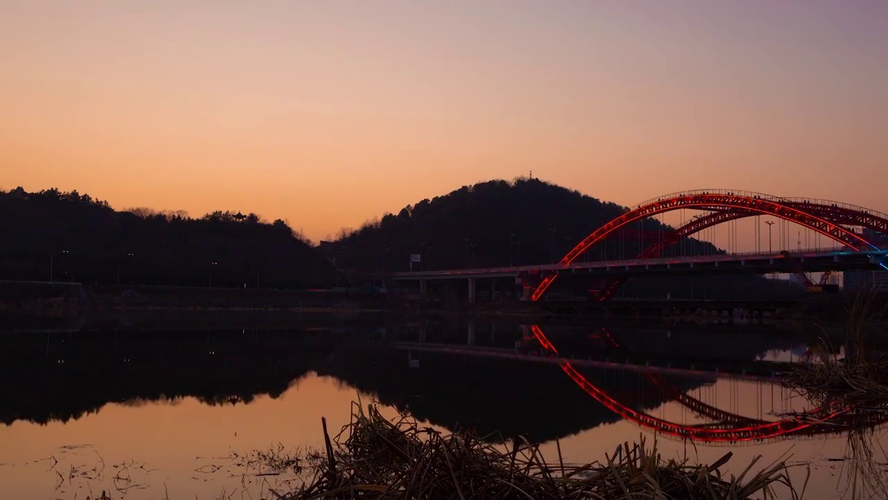 信阳跨浉河区大桥唯美日落夜景视频素材