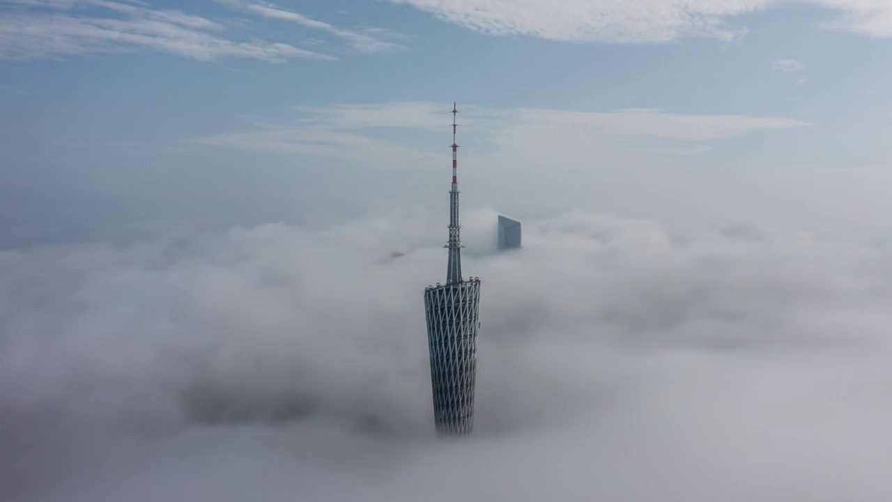 广州塔东塔西塔平流云航拍视频素材