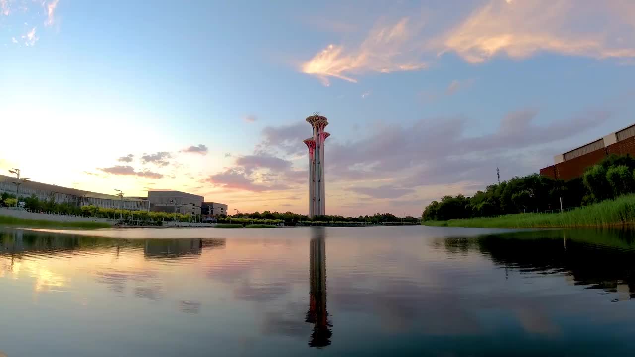 风光延时：北京地标奥林匹克塔云卷云舒视频素材