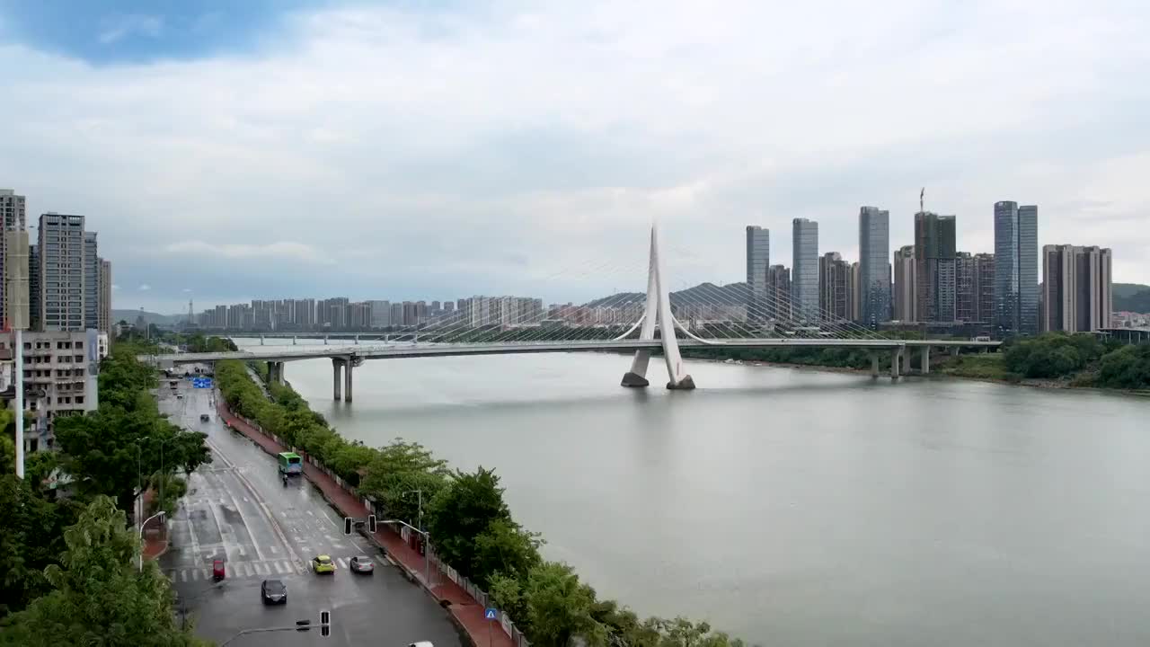 广西壮族自治区柳州市白沙大桥城市环境视频素材