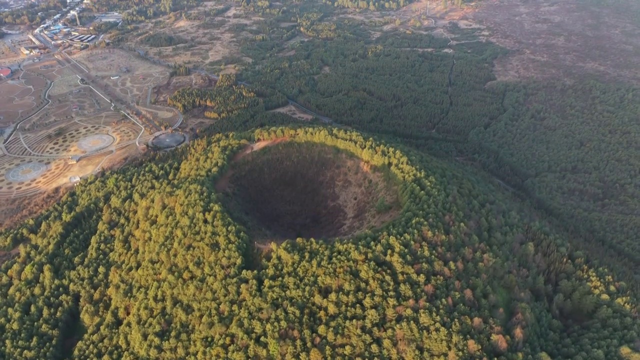 腾冲市火山地热国家地质公园视频素材