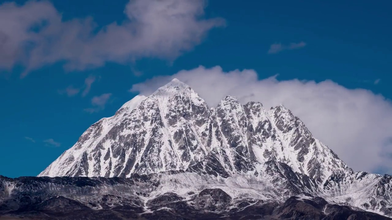 四川甘孜亚拉雪山山顶延时摄影视频素材