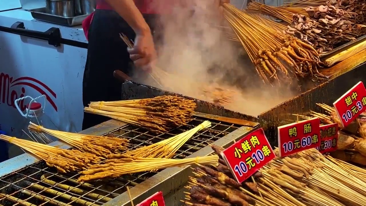 城市街头美食烧烤视频素材